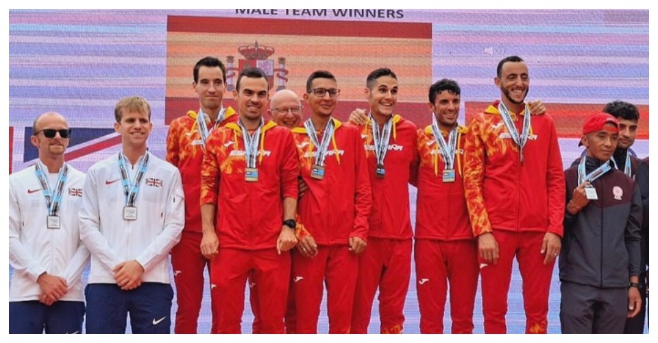 Podi masculí per equips