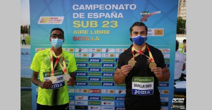 Abdessamad Oukhelfen i Aaron Solà